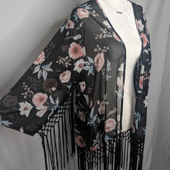 Torrid Black Floral Fringe Kimono Boho Festival - Picture 4 of 9